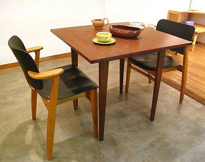Vintage DIning Table & Domus Chair